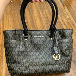 Michael Kors bag ,brown logo/used /good condition